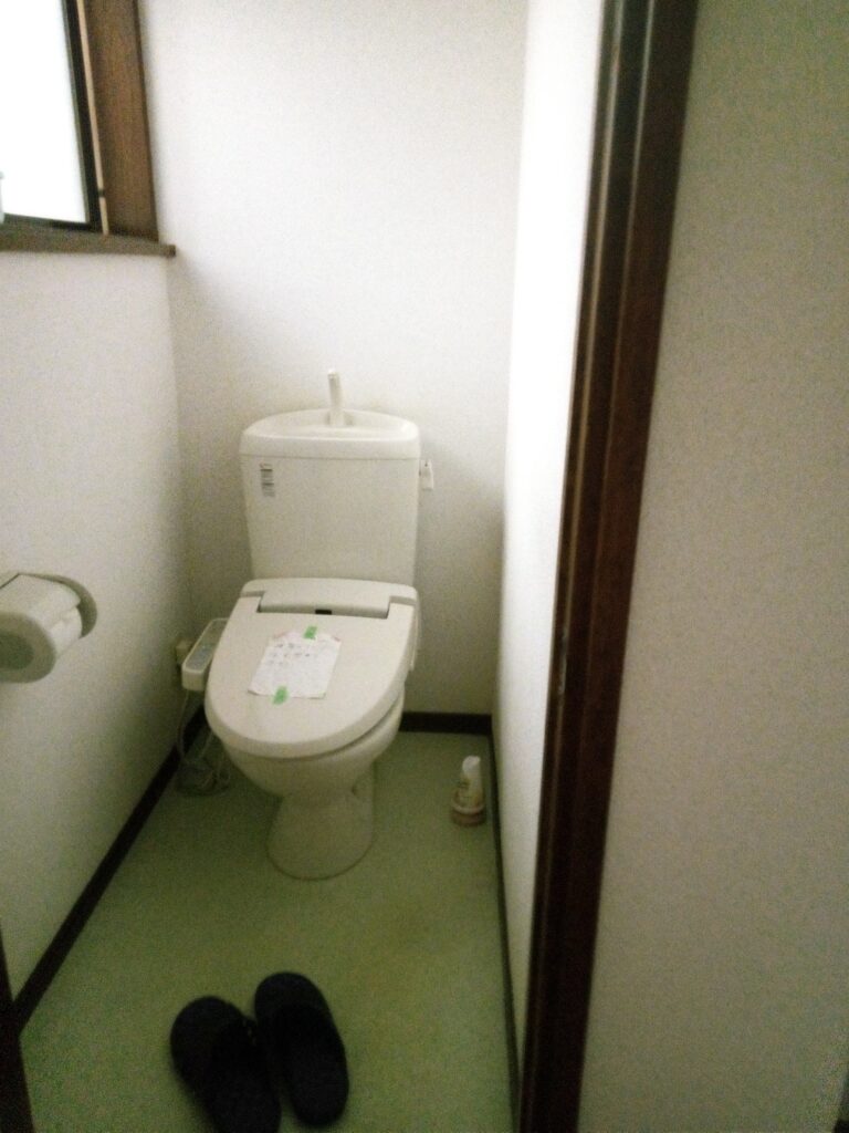 1階 トイレ2